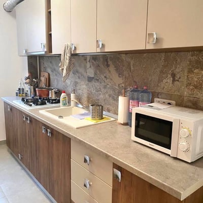 Alquiler de un apartamento amueblado y renovado de 2 habitaciones, 60 m², Bucarest, Rumanía