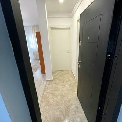 Alquiler de un apartamento acogedor y amueblado de 2 habitaciones, Sector 6, Bucarest, Rumanía