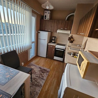 Alquiler de un apartamento cómodo y amueblado, Burgas, Bulgaria