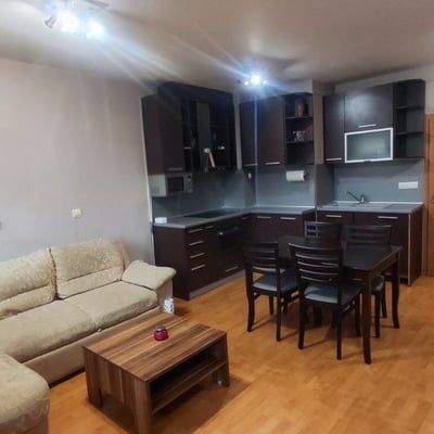 Alquiler de un apartamento cómodo y amueblado en una zona desarrollada, Varna, Bulgaria