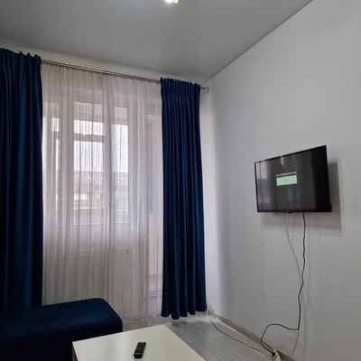 Alquiler de un apartamento moderno y amueblado de dos habitaciones en un edificio nuevo, Sector 6, Bucarest, Rumanía