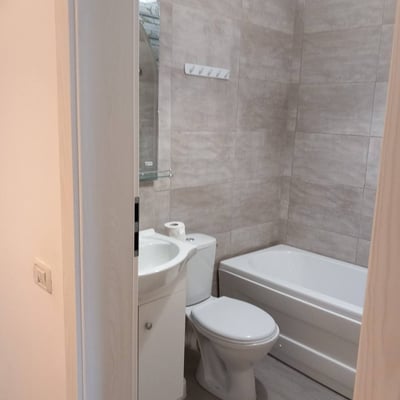 Alquiler de un apartamento moderno y amueblado de 1 habitación en un edificio nuevo, Sector 6, Bucarest, Rumanía