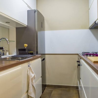 Alquiler de un apartamento acogedor de tres habitaciones de 74 m² en el centro de la ciudad, Belgrado, Serbia