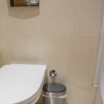 Alquiler de un apartamento acogedor de tres habitaciones de 74 m² en el centro de la ciudad, Belgrado, Serbia