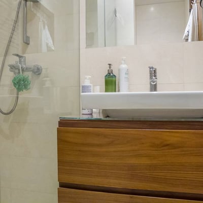 Alquiler de un apartamento acogedor de tres habitaciones de 74 m² en el centro de la ciudad, Belgrado, Serbia