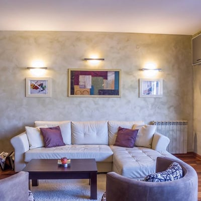 Alquiler de un apartamento espacioso de tres habitaciones de 90 m² en Vračar, Belgrado, Serbia