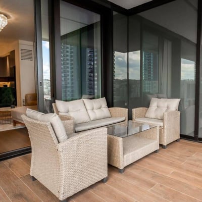 Alquiler de un apartamento espacioso de tres habitaciones de 120 m² en el complejo residencial premium BW Terraces, Belgrado, Serbia