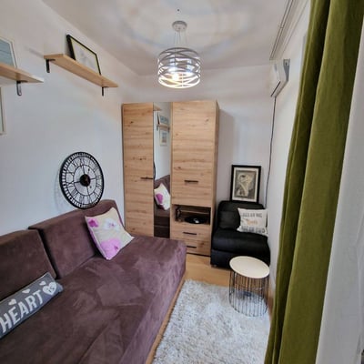 Miete einer Dreizimmerwohnung mit 56 m² und frischer Renovierung im Stadtzentrum, Stadtteil Dorćol, Belgrad, Serbien