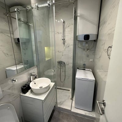 Location d’un appartement de trois pièces de 57 m² dans un immeuble neuf et moderne en centre-ville, Belgrade, Serbie