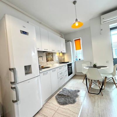 Location d’un appartement meublé avec place de parking, Chiajna, Bucarest, Roumanie