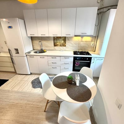 Location d’un appartement meublé avec place de parking, Chiajna, Bucarest, Roumanie