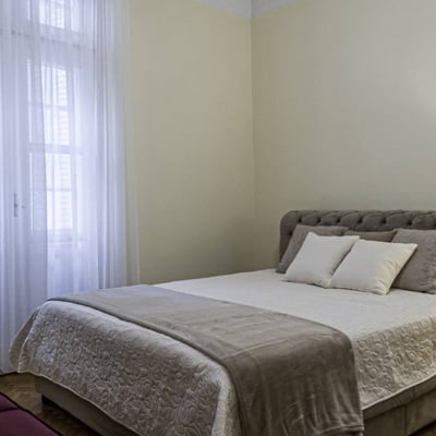 Location d’un appartement de 2 pièces, 60 m², en centre-ville, Belgrade, Serbie