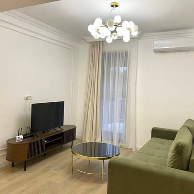 Location d’un appartement de 2 pièces, 60 m², avec cour privée, Bucarest, Roumanie