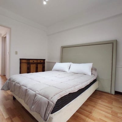 Alquiler de cómodo apartamento de 3 habitaciones 90 m², Las Cañitas, Buenos Aires, Argentina