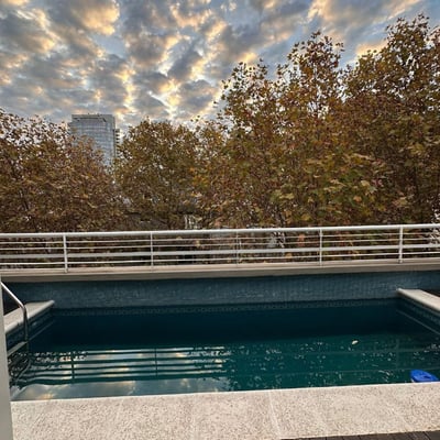 Location d’un studio avec balcon et piscine, Palermo, Buenos Aires, Argentine