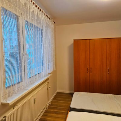 Alquiler de amplio apartamento de 3 habitaciones, Petržalka, Bratislava, Eslovaquia