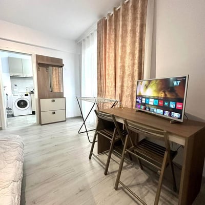 Location d’un appartement meublé et lumineux d’1 pièce, Secteur 6, Bucarest, Roumanie