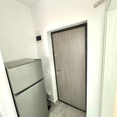 Location d’un appartement meublé et lumineux d’1 pièce, Secteur 6, Bucarest, Roumanie