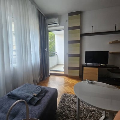 Аренда 2-комнатной квартиры 43 м² в центре города, Белград, Сербия