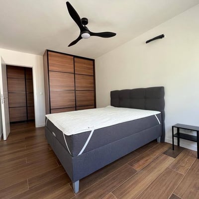 Rent of spacious designer 2-room apartment 58 m², Banovo Brdo, Belgrade, Serbia