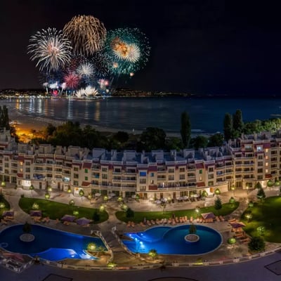 Rent of bright comfortable 2-room apartment on the first sea line, South Bay, Varna, Bulgaria