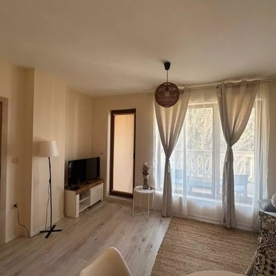 Rent of bright comfortable 2-room apartment on the first sea line, South Bay, Varna, Bulgaria