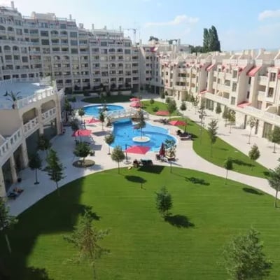 Rent of bright comfortable 2-room apartment on the first sea line, South Bay, Varna, Bulgaria