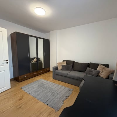 Rent of spacious 3-room apartment 95 m², Kolhozen Pazar, Varna, Bulgaria