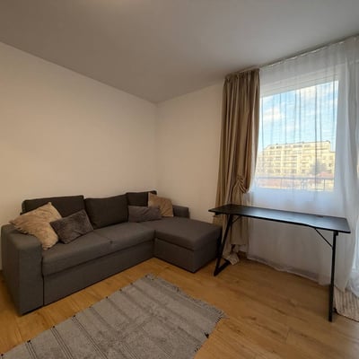 Rent of spacious 3-room apartment 95 m², Kolhozen Pazar, Varna, Bulgaria