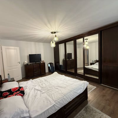 Rent of comfortable 3-room apartment with private entrance 100 m², Faleza Nord, Constanța, Romania