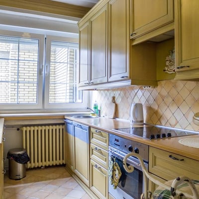 Alquiler de amplio apartamento de 3 habitaciones 108 m² en el centro de la ciudad, Belgrado, Serbia