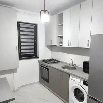 Location d’un appartement neuf d’1 pièce avec balcon, Chiajna, Bucarest, Roumanie