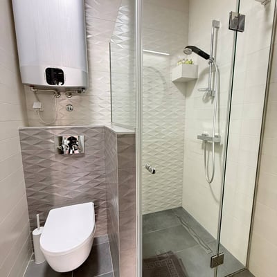 Rent of a 3-room apartment, 75 m², in a premium residential complex in the city center, Belgrade, Serbia