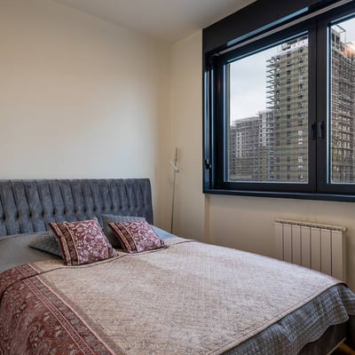 Miete einer stilvollen 3-Zimmer-Wohnung, 90 m², in der Premium-Wohnanlage BW Parkview, Belgrad, Serbien