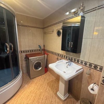 Rent of a bright and spacious 3-room apartment, 100 m², first sea line, St. Constantine and Helena, Varna, Bulgaria