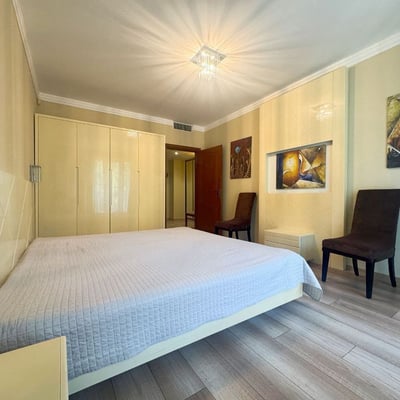 Rent of a bright and spacious 3-room apartment, 100 m², first sea line, St. Constantine and Helena, Varna, Bulgaria