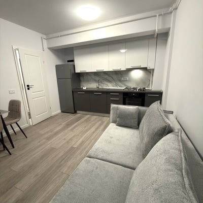 Аренда новой меблированной квартиры 44 м² с балконом, Бухарест, Chiajna, Румыния