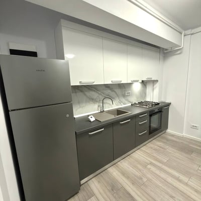 Аренда новой меблированной квартиры 44 м² с балконом, Бухарест, Chiajna, Румыния