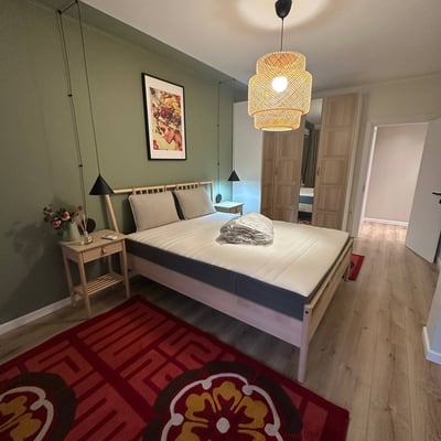 Alquiler de un apartamento amplio y luminoso de 2 habitaciones, 90 m², Varna, Bulgaria