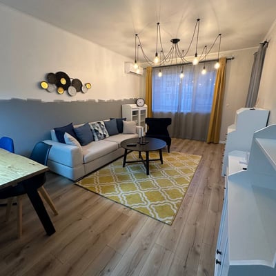 Alquiler de un apartamento amplio y luminoso de 2 habitaciones, 90 m², Varna, Bulgaria