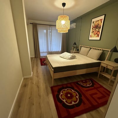 Alquiler de un apartamento amplio y luminoso de 2 habitaciones, 90 m², Varna, Bulgaria