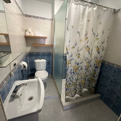 Аренда просторной меблированной 4-комнатной квартиры 156 м², Варна, Болгария