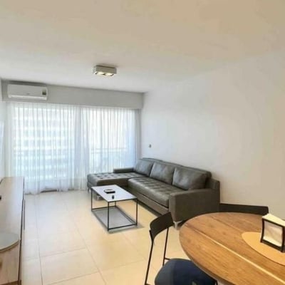 Miete einer hellen und geräumigen 2-Zimmer-Wohnung, 70 m², Belgrano, Buenos Aires, Argentinien