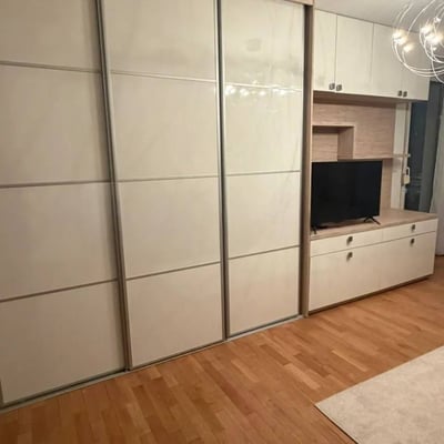 Alquiler de apartamento de 45 m² en el moderno complejo residencial Belville, Belgrado (Nuevo Belgrado), Serbia