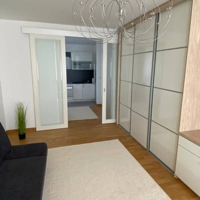 Alquiler de apartamento de 45 m² en el moderno complejo residencial Belville, Belgrado (Nuevo Belgrado), Serbia