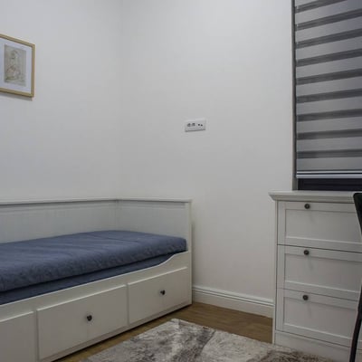 Location d’un appartement confortable de 3 pièces, 60 m², quartier Voždovac, Belgrade, Serbie