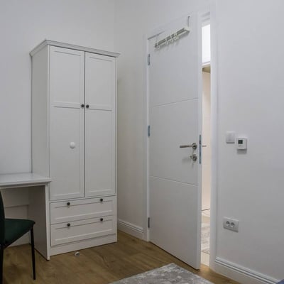 Location d’un appartement confortable de 3 pièces, 60 m², quartier Voždovac, Belgrade, Serbie