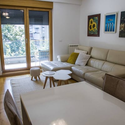 Alquiler de apartamento de 2 habitaciones, 57 m², en el complejo residencial premium Central Garden, Belgrado, Serbia