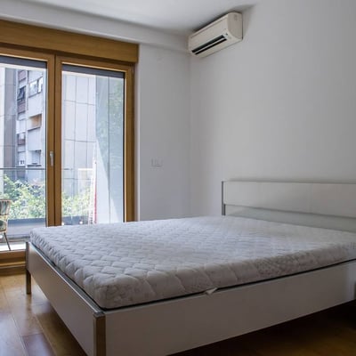 Alquiler de apartamento de 2 habitaciones, 57 m², en el complejo residencial premium Central Garden, Belgrado, Serbia