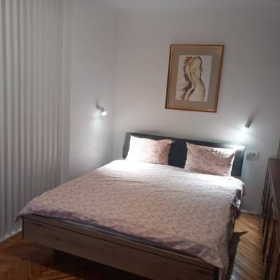 Rent of a 2-room apartment, 53 m², in the city center near the market, Belgrade, Serbia